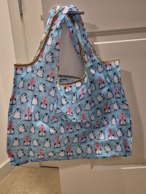 NEW Large Capacity Foldable Penguin Tote 🐧